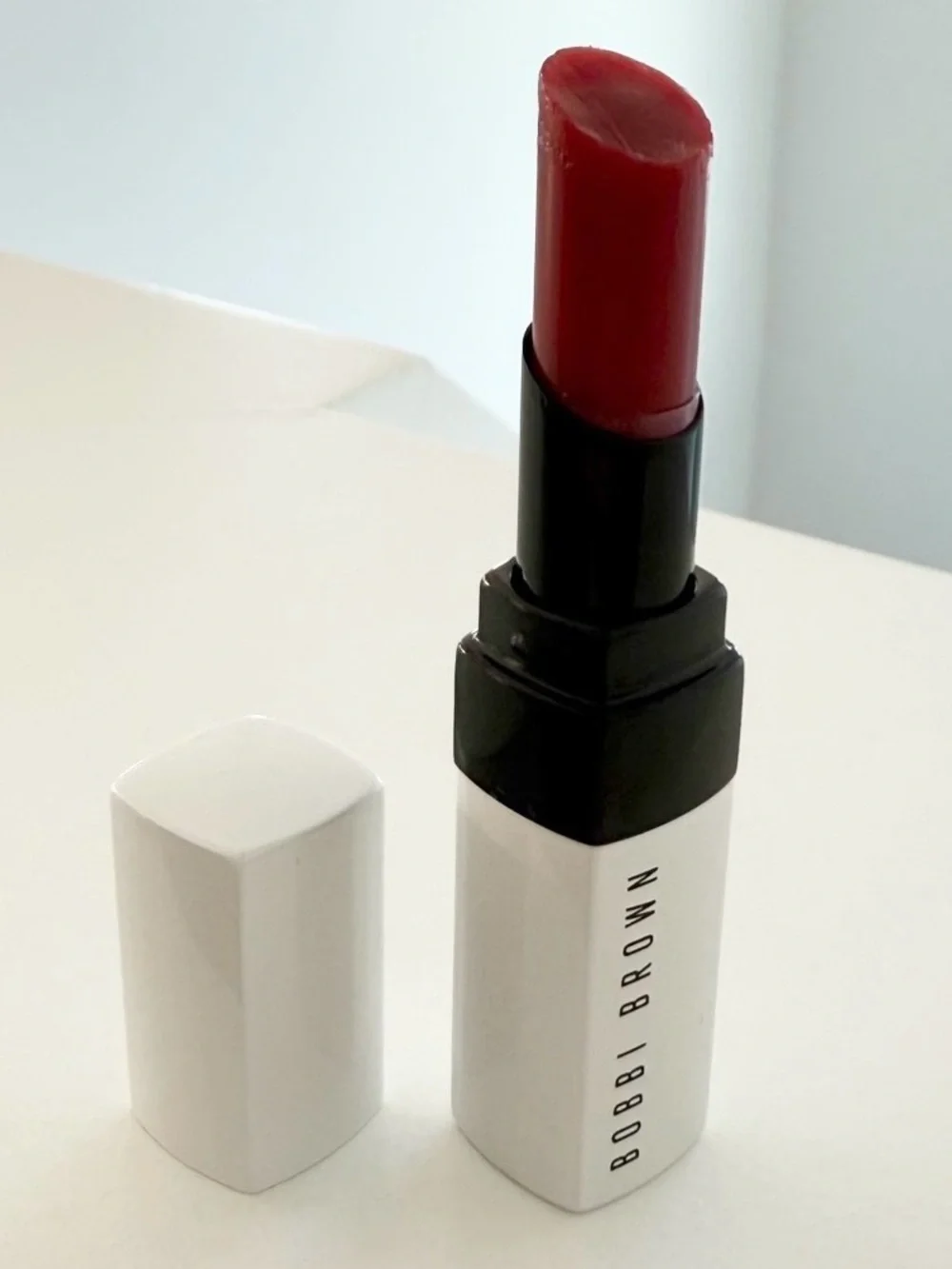 BOBBI BROWN Extra Lip Tinted Balm in Bare Raspberry